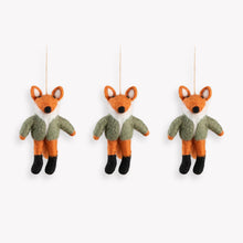 Load image into Gallery viewer, Felt Fox Christmas Tree Decoration