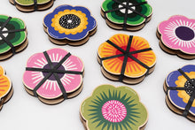 Load image into Gallery viewer, Studio Wald Flower Shaped Press - Blue