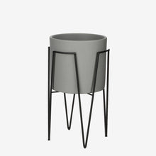 Load image into Gallery viewer, Black Pointed Metal Plant Stand
