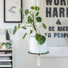 Load image into Gallery viewer, Daisy Pattern Plant Hanger
